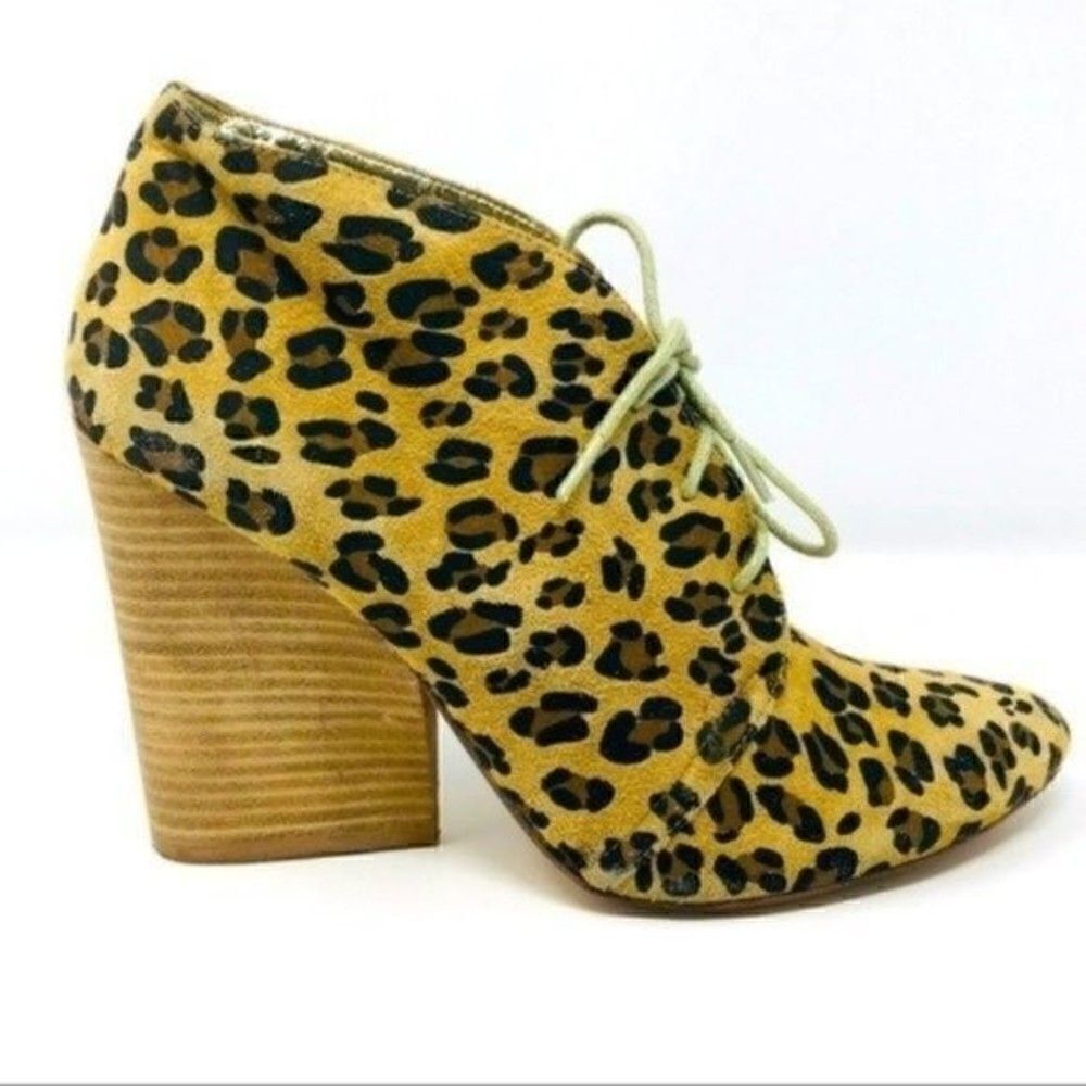Matt Bernson Special project womans Cheetah Ankle Heeled Boot Lace up 8 BoxK